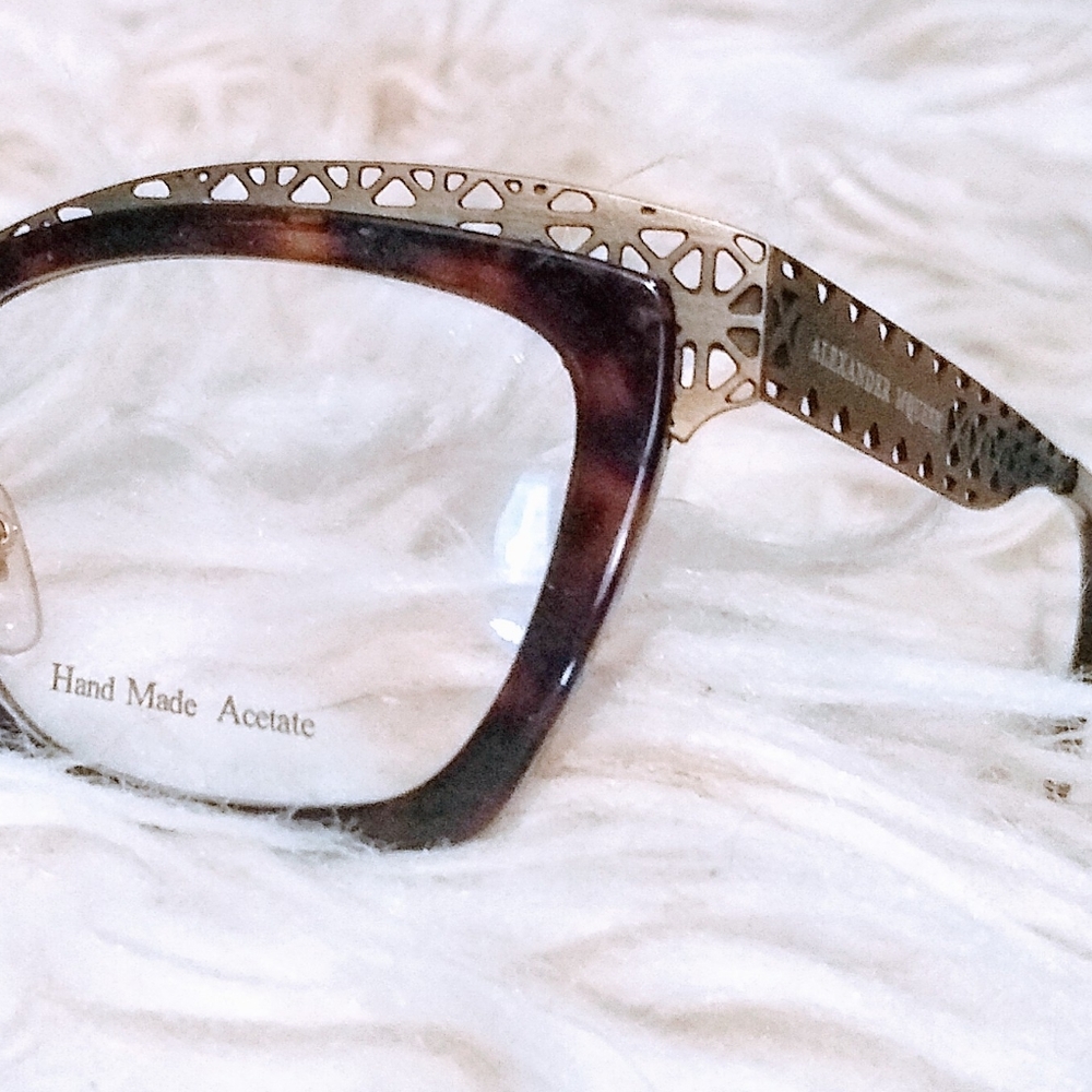 ALEXANDER MCQUEEN PRESCRIPTION GLASSES [reserved] - Picture 2 of 4
